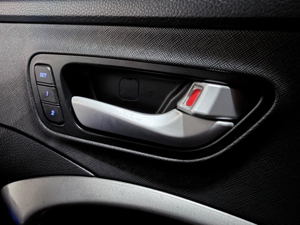 Used Hyundai Santa Fe 2016 for sale - 77188621: Photo 26