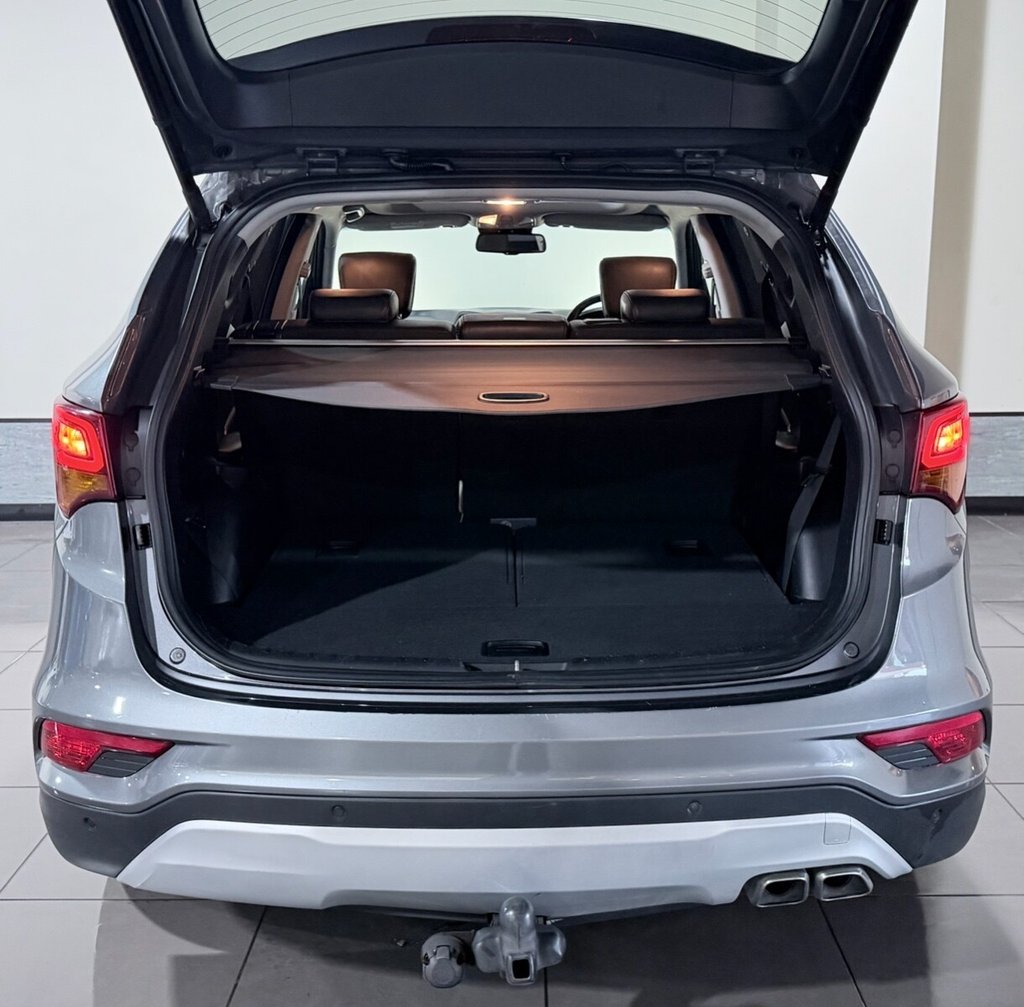 Used Hyundai Santa Fe 2016 for sale - 77188621: Photo 42