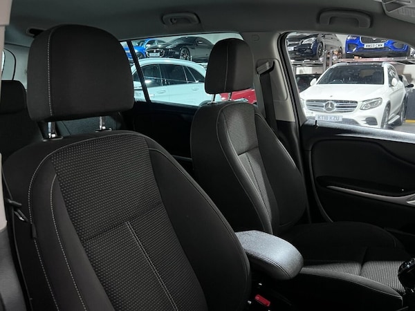 Used Vauxhall Zafira Tourer 2017 for sale - 75680881: Photo 15