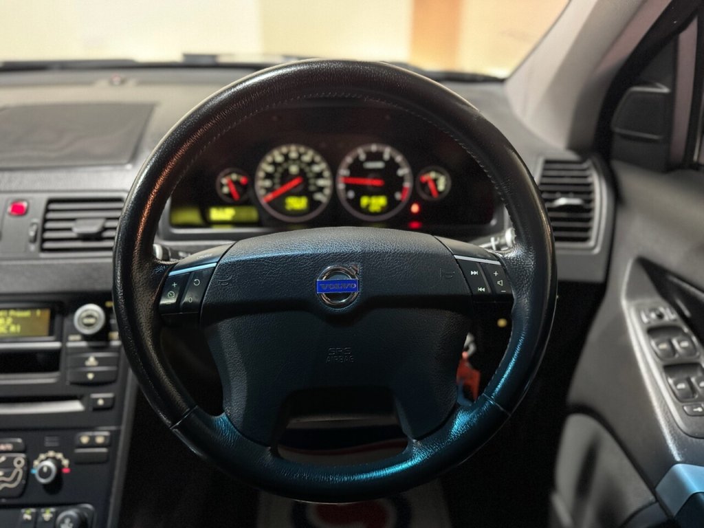 Used Volvo XC90 2010 for sale - 77936987: Photo 19