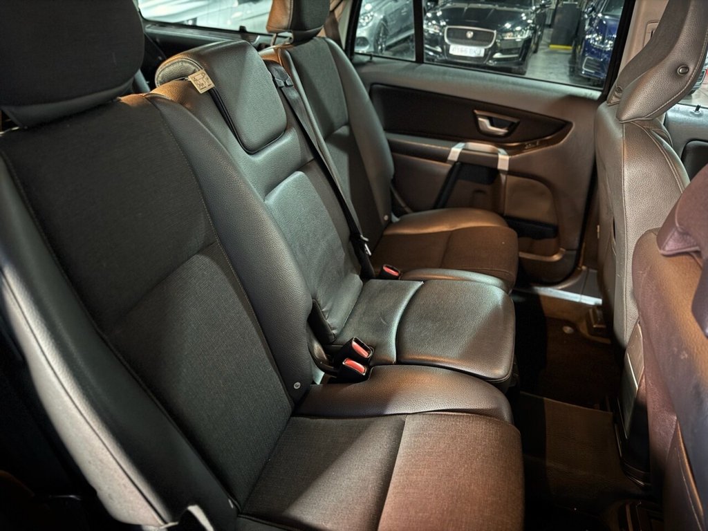 Used Volvo XC90 2010 for sale - 77936987: Photo 21