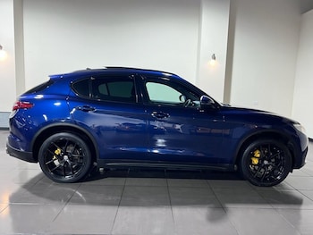 Used Alfa Romeo Stelvio 2018 for sale - 75692864: Photo