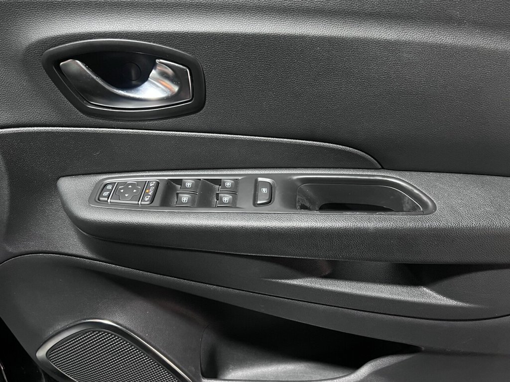 Used Renault Captur 2018 for sale - 76563324: Photo 21