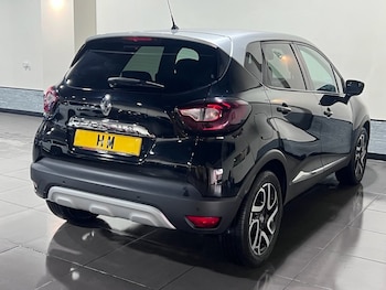 Used Renault Captur 2018 for sale - 76563324: Photo