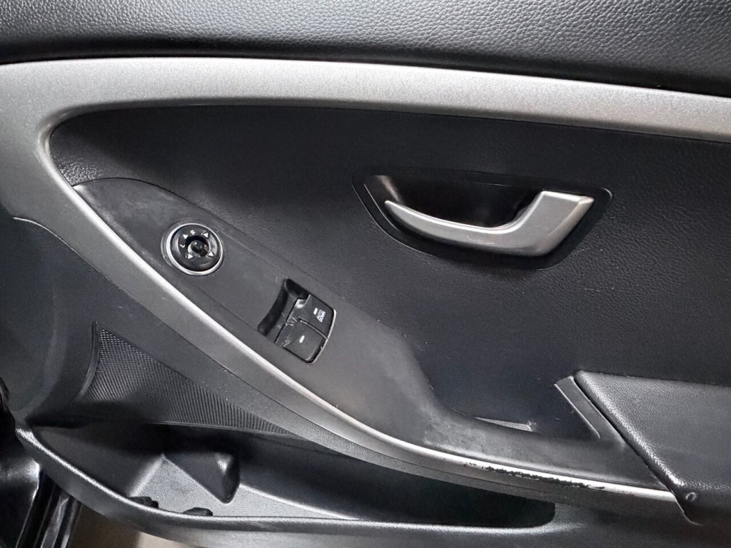 Used Hyundai i30 2015 for sale - 77666784: Photo 22