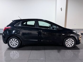 Used Hyundai i30 2015 for sale - 77666784: Photo