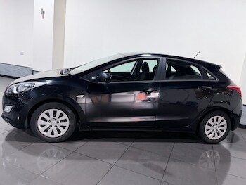 Used Hyundai i30 2015 for sale - 77666784: Photo