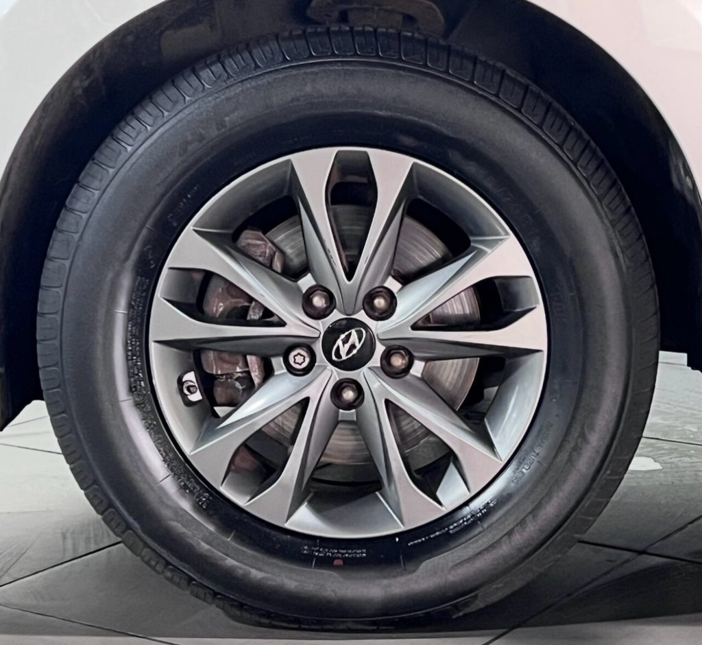 Used Hyundai Ix35 2015 for sale - 76202944: Photo 37