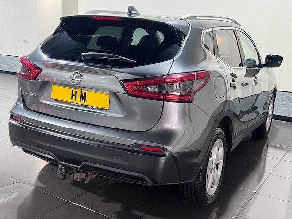 Used Nissan Qashqai 2017 for sale - 76223465: Photo 2