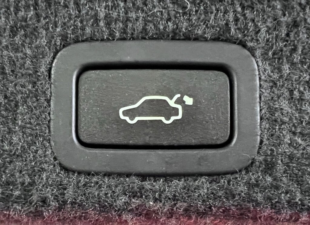 Used Volvo XC60 2012 for sale - 76470350: Photo 36