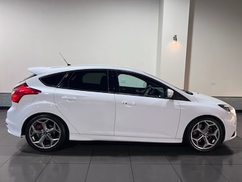 Used Ford Focus 2014 for sale - 76223350: Photo