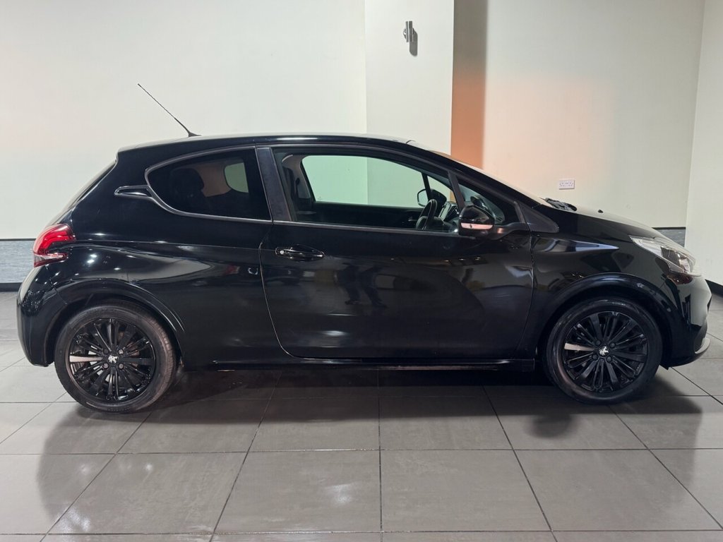 Used Peugeot 208 2018 for sale - 77919812: Photo 14