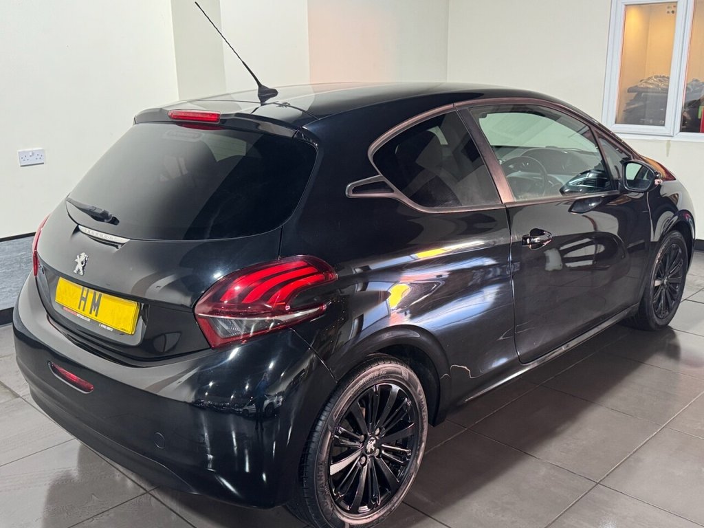 Used Peugeot 208 2018 for sale - 77919812: Photo 17