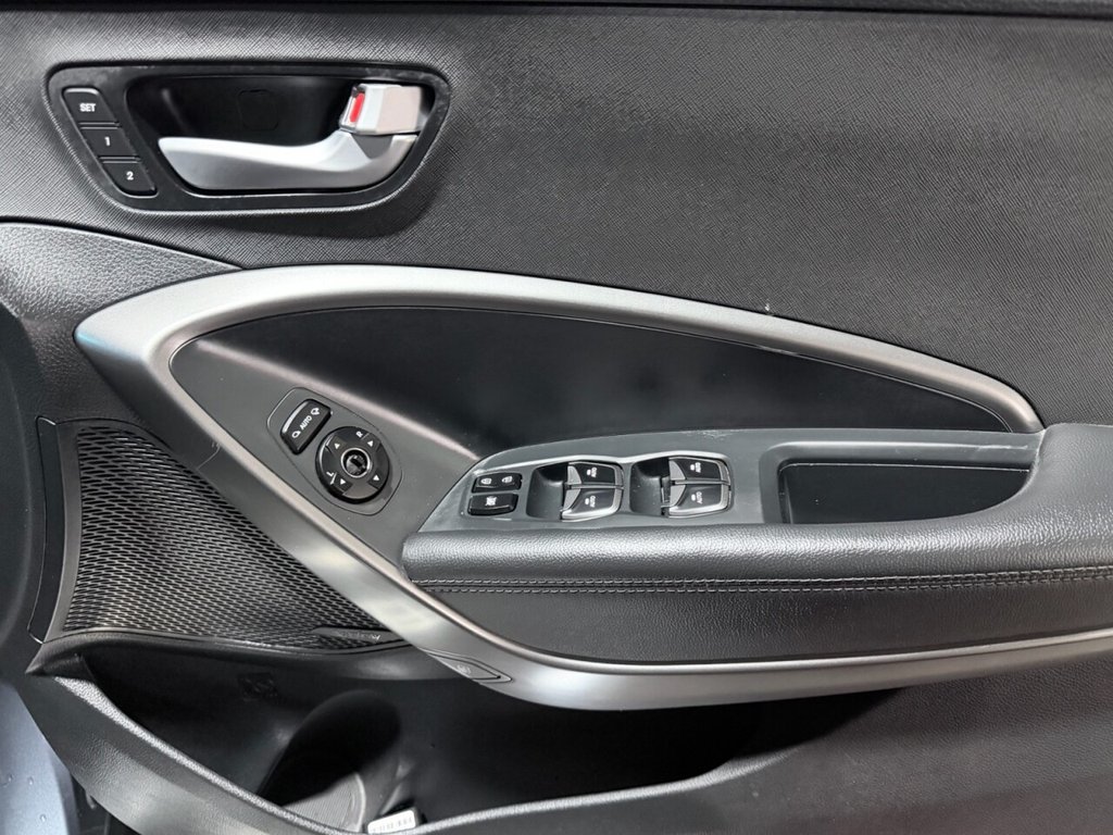 Used Hyundai Santa Fe 2017 for sale - 76962186: Photo 25