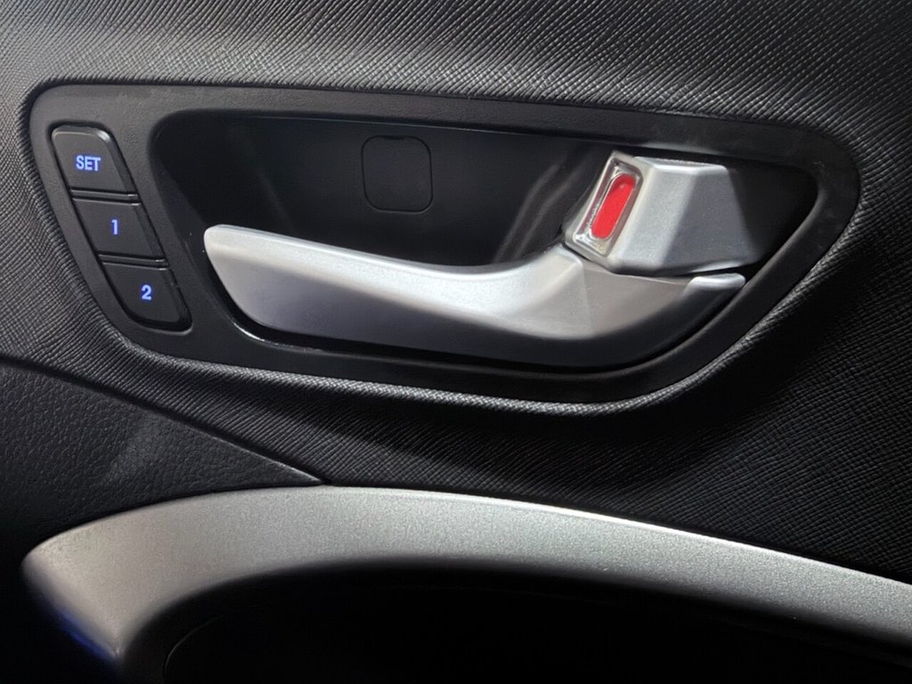 Used Hyundai Santa Fe 2017 for sale - 76962186: Photo 26