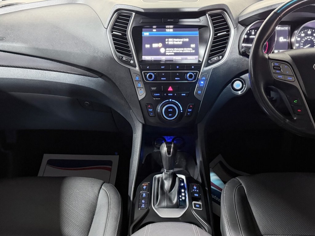 Used Hyundai Santa Fe 2017 for sale - 76962186: Photo 31