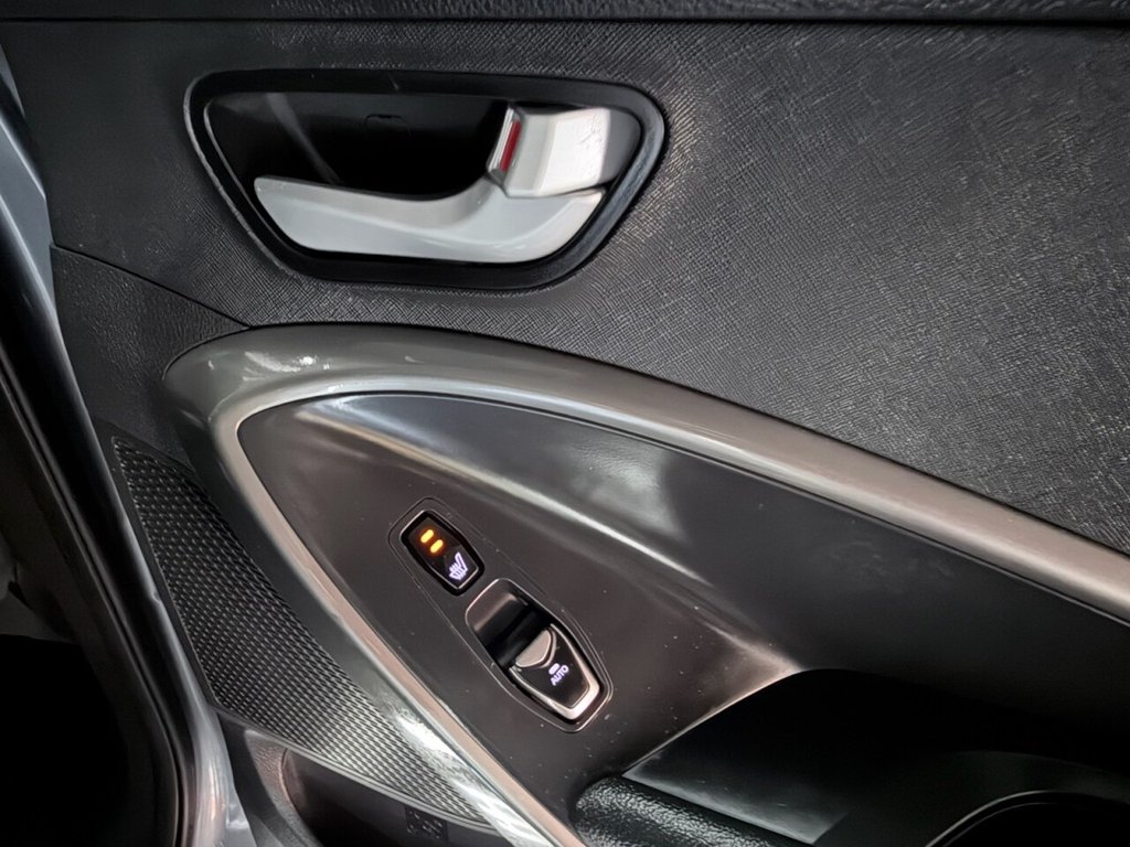 Used Hyundai Santa Fe 2017 for sale - 76962186: Photo 33