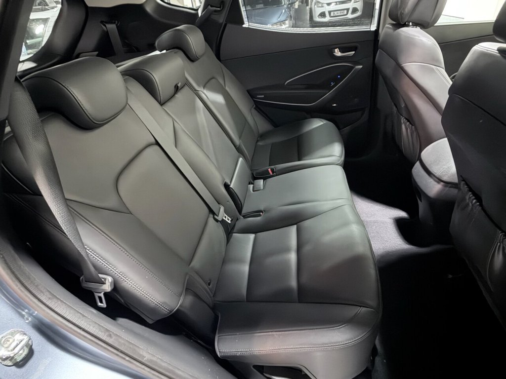 Used Hyundai Santa Fe 2017 for sale - 76962186: Photo 34