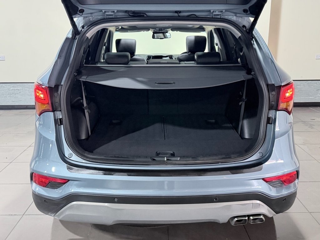 Used Hyundai Santa Fe 2017 for sale - 76962186: Photo 43