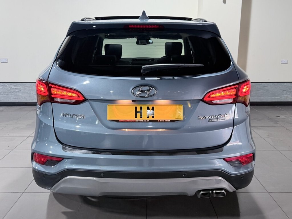 Used Hyundai Santa Fe 2017 for sale - 76962186: Photo 44