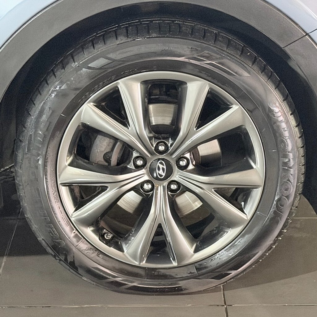 Used Hyundai Santa Fe 2017 for sale - 76962186: Photo 47