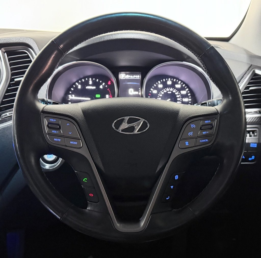 Used Hyundai Santa Fe 2017 for sale - 76962186: Photo 8