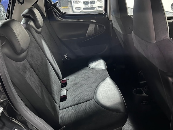 Used Toyota AYGO 2013 for sale - 76291187: Photo 29