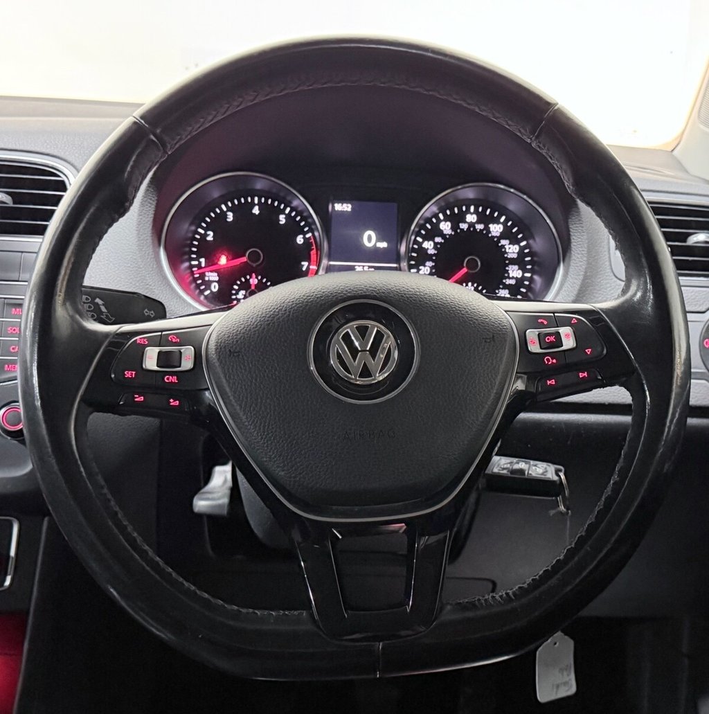 Used Volkswagen Polo 2017 for sale - 76883460: Photo 8