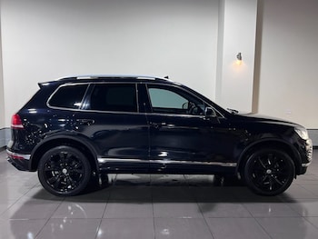 Used Volkswagen Touareg 2016 for sale - 76909705: Photo