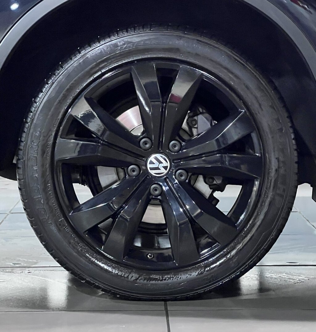 Used Volkswagen Touareg 2016 for sale - 76909705: Photo 41