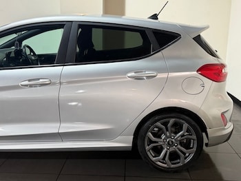 Used Ford Fiesta 2020 for sale - 76470045: Photo