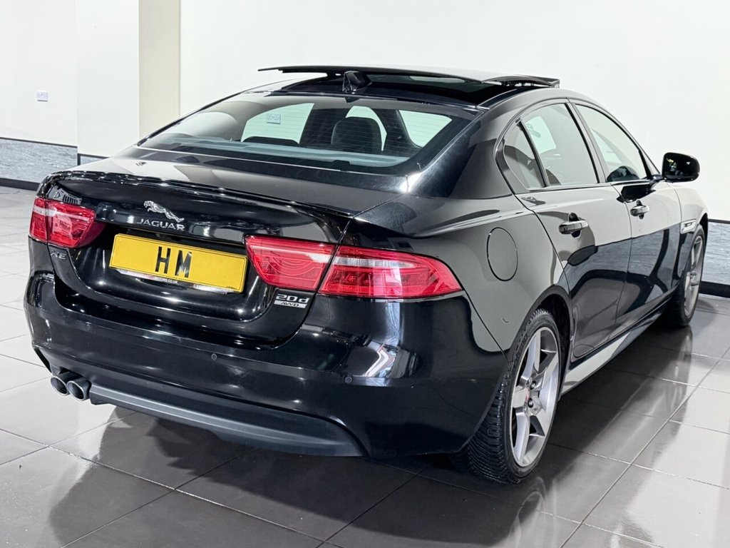 Used Jaguar XE 2016 for sale - 77356172: Photo 2