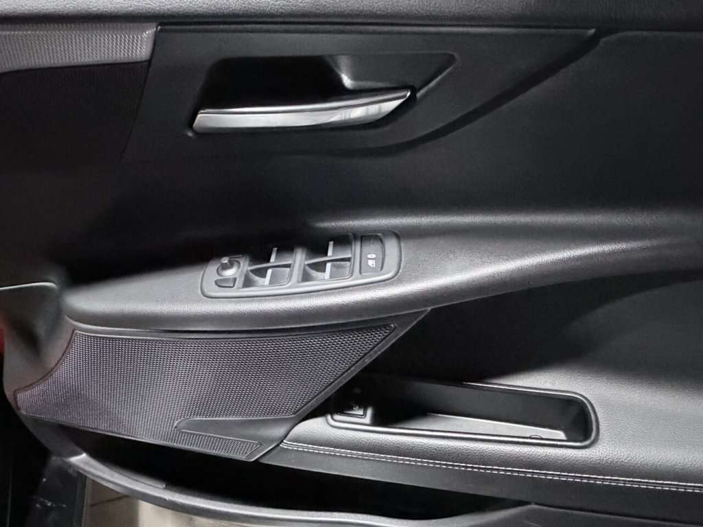 Used Jaguar XE 2016 for sale - 77356172: Photo 22