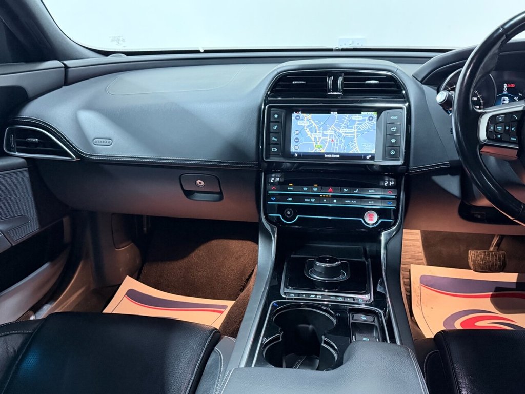 Used Jaguar XE 2016 for sale - 77356172: Photo 27