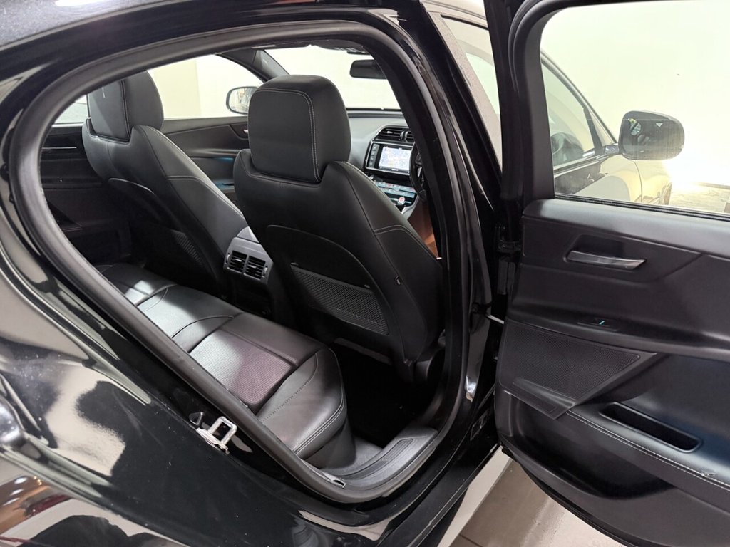 Used Jaguar XE 2016 for sale - 77356172: Photo 28