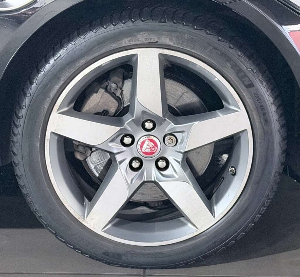 Used Jaguar XE 2016 for sale - 77356172: Photo 37