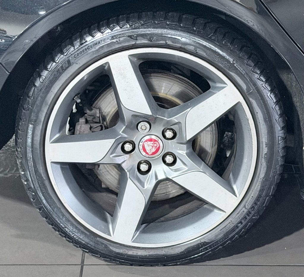 Used Jaguar XE 2016 for sale - 77356172: Photo 38