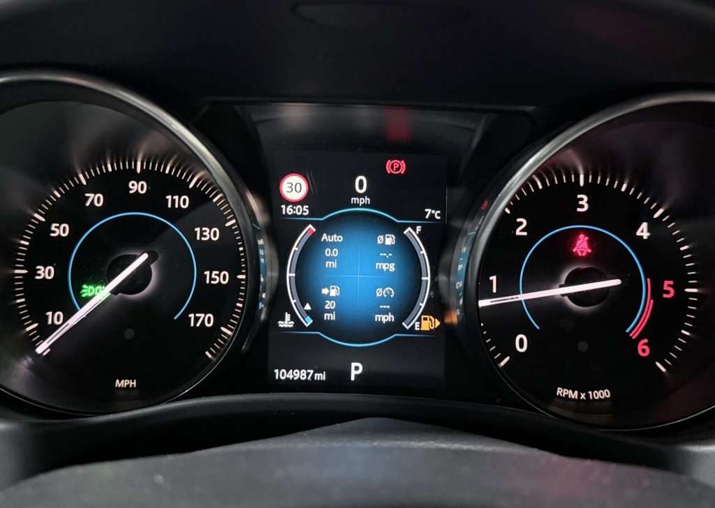 Used Jaguar XE 2016 for sale - 77356172: Photo 9