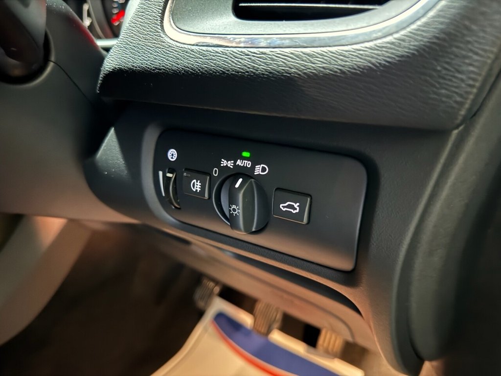 Used Volvo V40 2018 for sale - 78002364: Photo 18