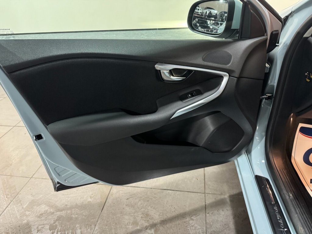 Used Volvo V40 2018 for sale - 78002364: Photo 19