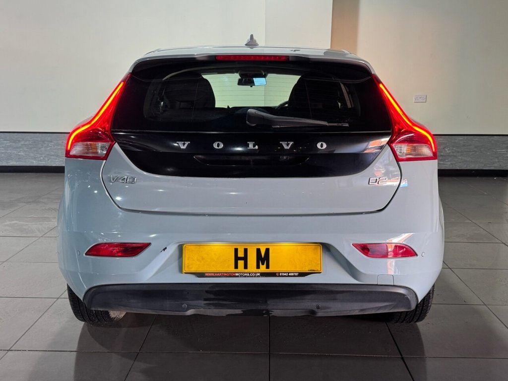 Used Volvo V40 2018 for sale - 78002364: Photo 2