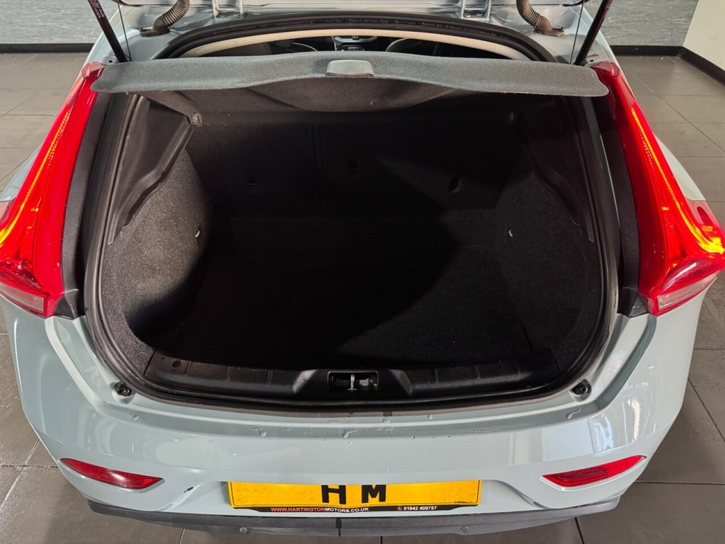 Used Volvo V40 2018 for sale - 78002364: Photo 30