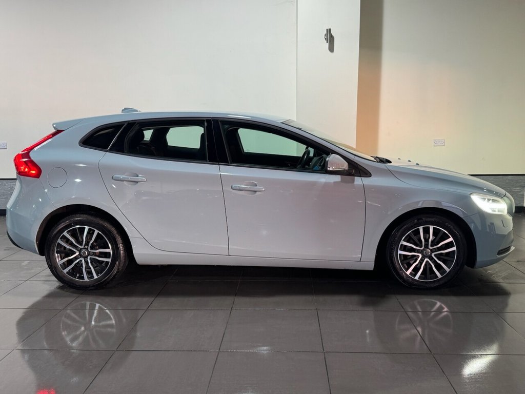 Used Volvo V40 2018 for sale - 78002364: Photo 5