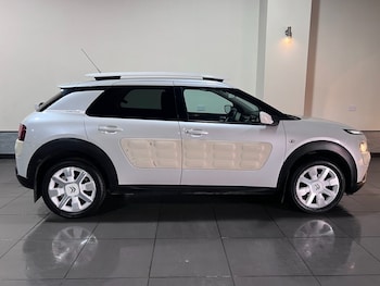 Used Citroen C4 Cactus 2018 for sale - 76797589: Photo