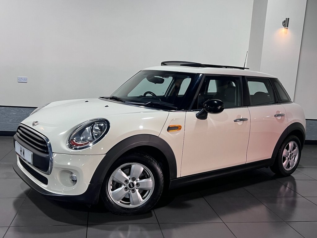 Used MINI Hatch 2016 for sale - 76909765: Photo 1
