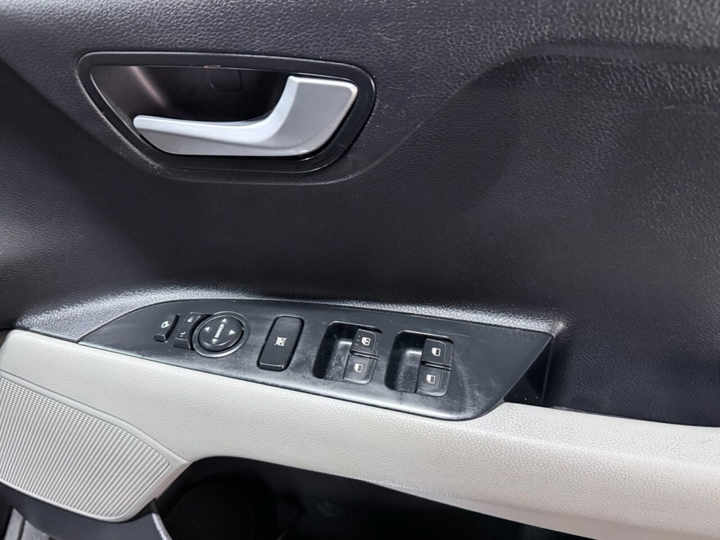 Used Kia Stonic 2019 for sale - 77655172: Photo 23