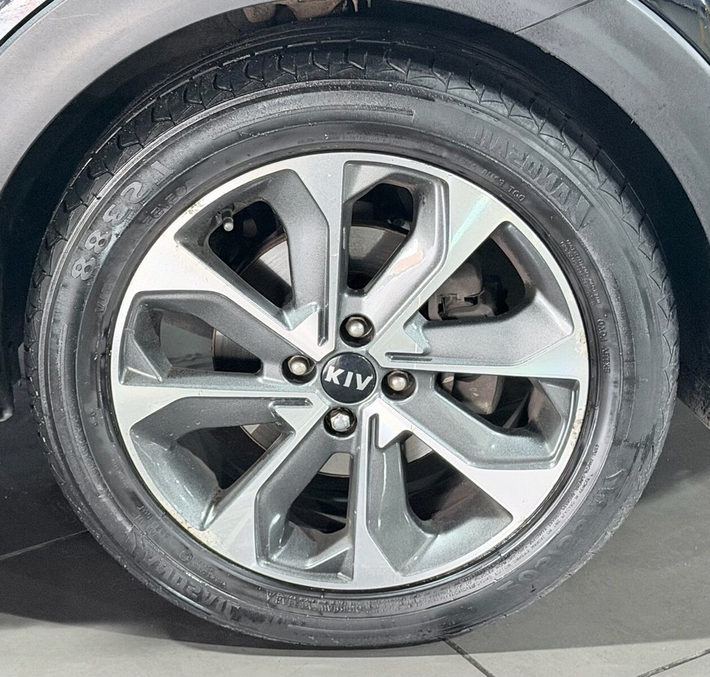 Used Kia Stonic 2019 for sale - 77655172: Photo 37