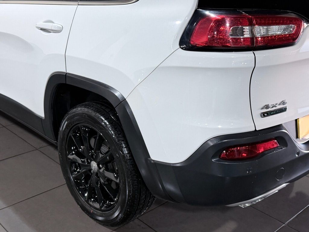 Used Jeep Cherokee 2015 for sale - 77355682: Photo 32