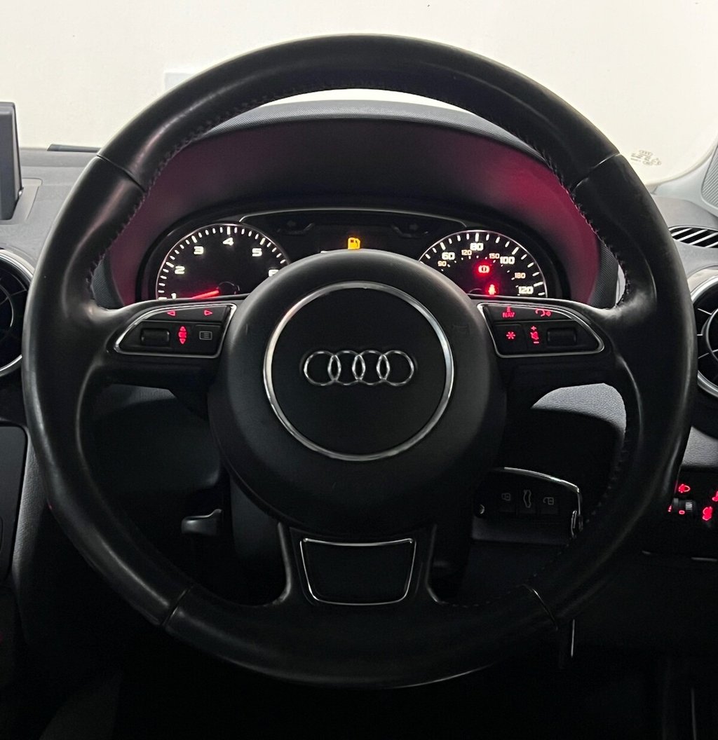 Used Audi A1 2011 for sale - 76631786: Photo 8