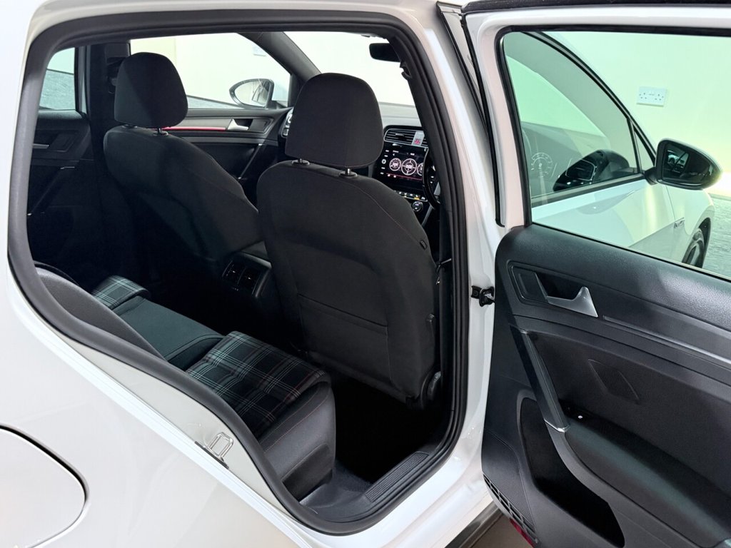 Used Volkswagen Golf 2018 for sale - 78017696: Photo 28